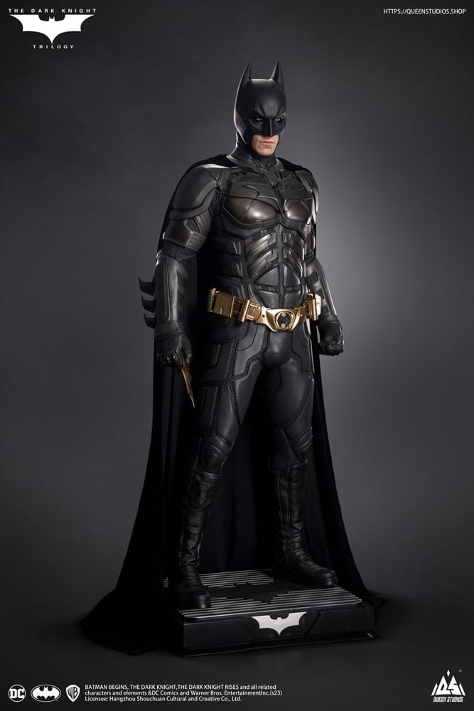 Statua 1:1 a grandezza naturale del Cavaliere Oscuro Batman 207 cm