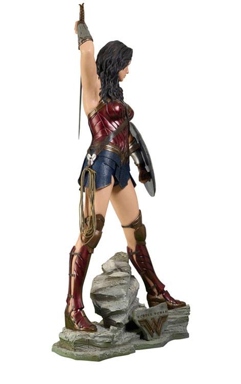 Statua 1:1 a grandezza naturale di Wonder Woman Wonder Woman 224 cm